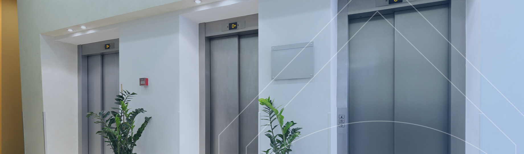 elevadores-parado-no-andar