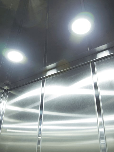 galeira-elevador-passageiros-teto